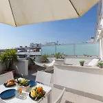 Boutique Domus Trastevere Penthouse * Rom
